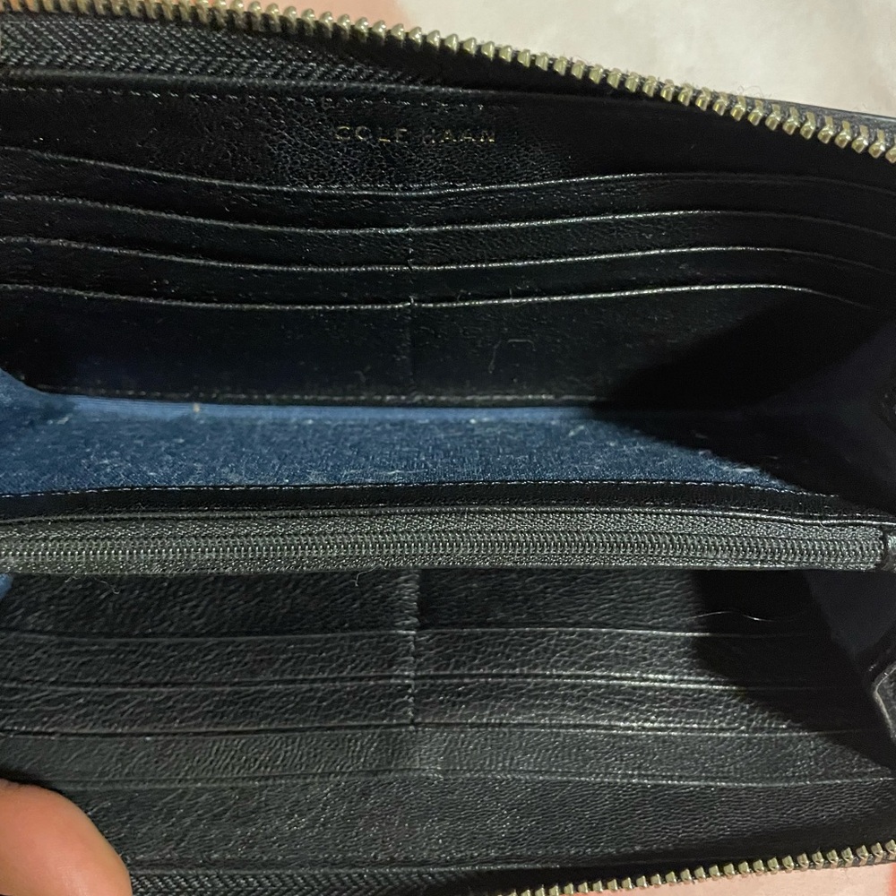 Cole Haan Large continental Zip Around Black Leather Wallet - Picture 15 of 16